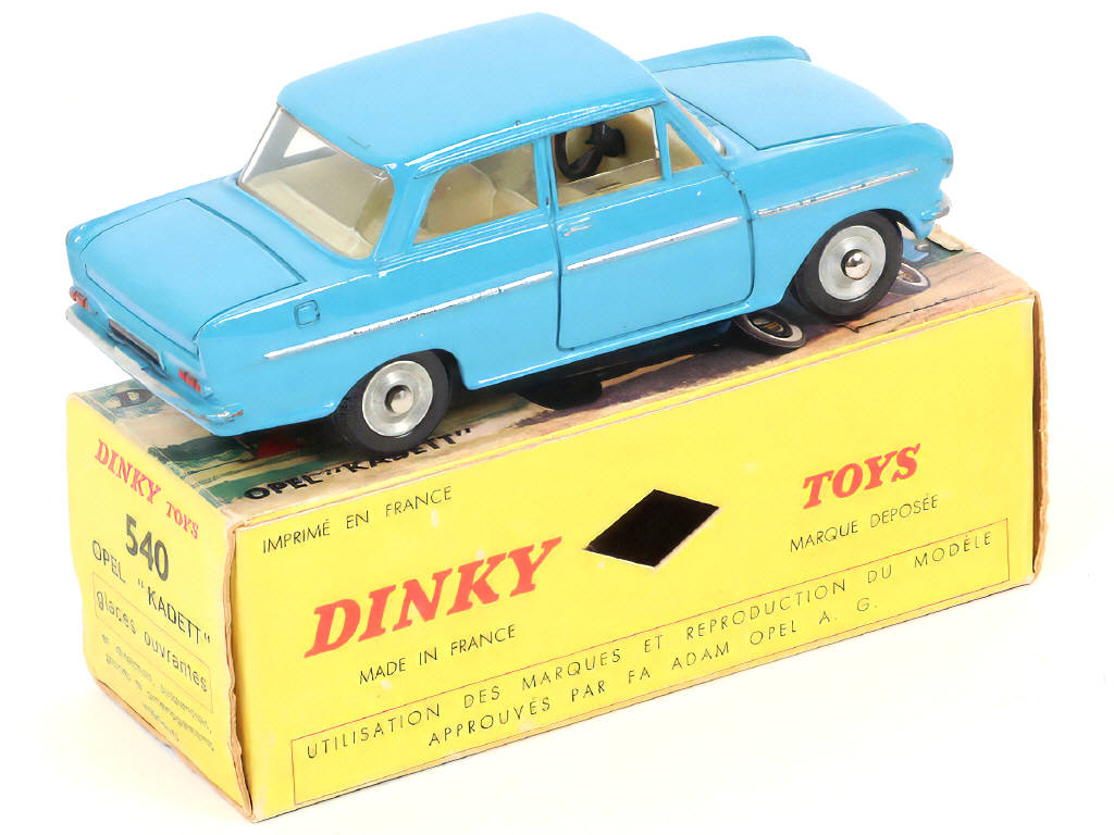 Lot 332 - DINKY TOYS (FRANCE) (1)