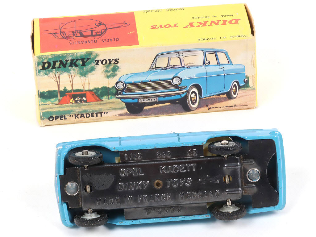 Lot 332 - DINKY TOYS (FRANCE) (1)