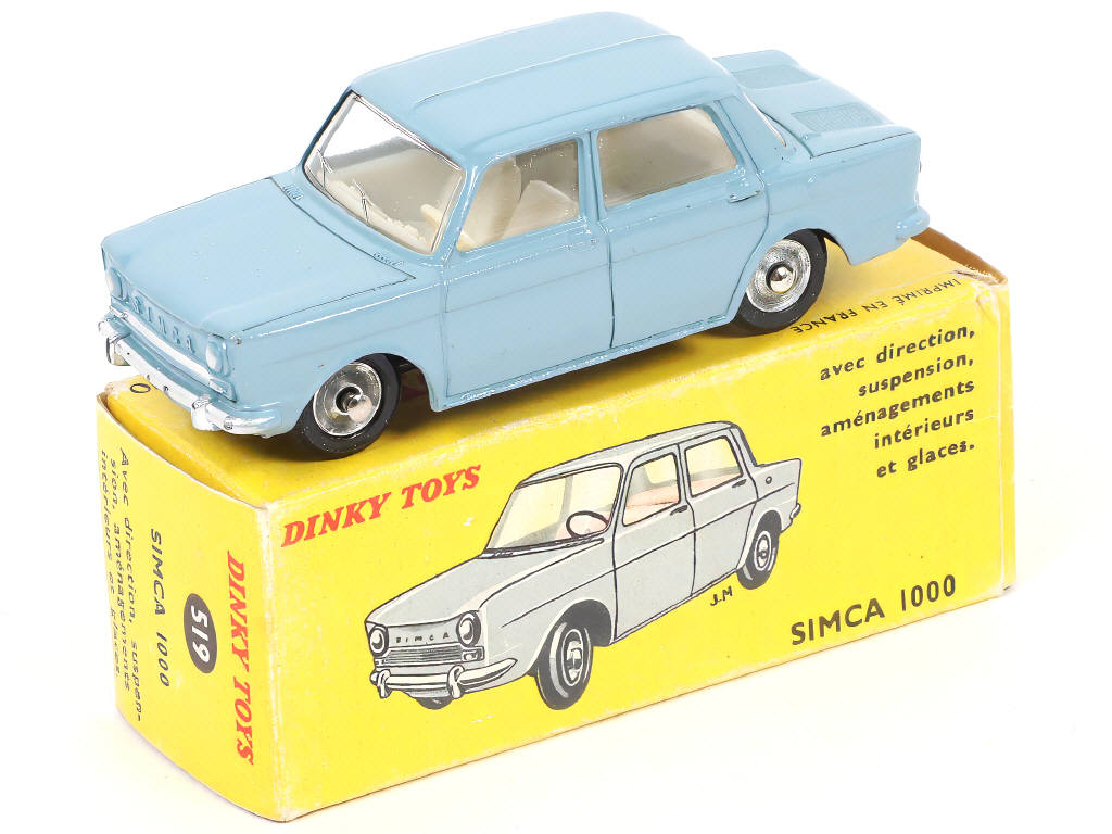 Lot 302 - DINKY TOYS (FRANCE) (1)