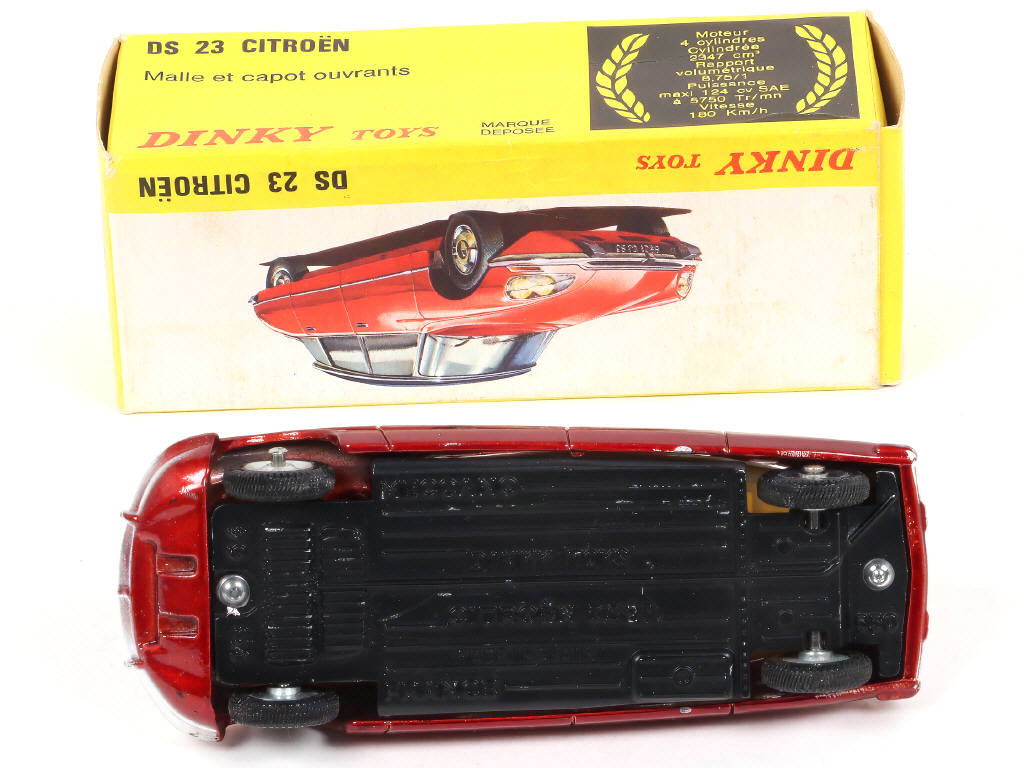 Lot 343 - DINKY TOYS (FRANCE) (1)