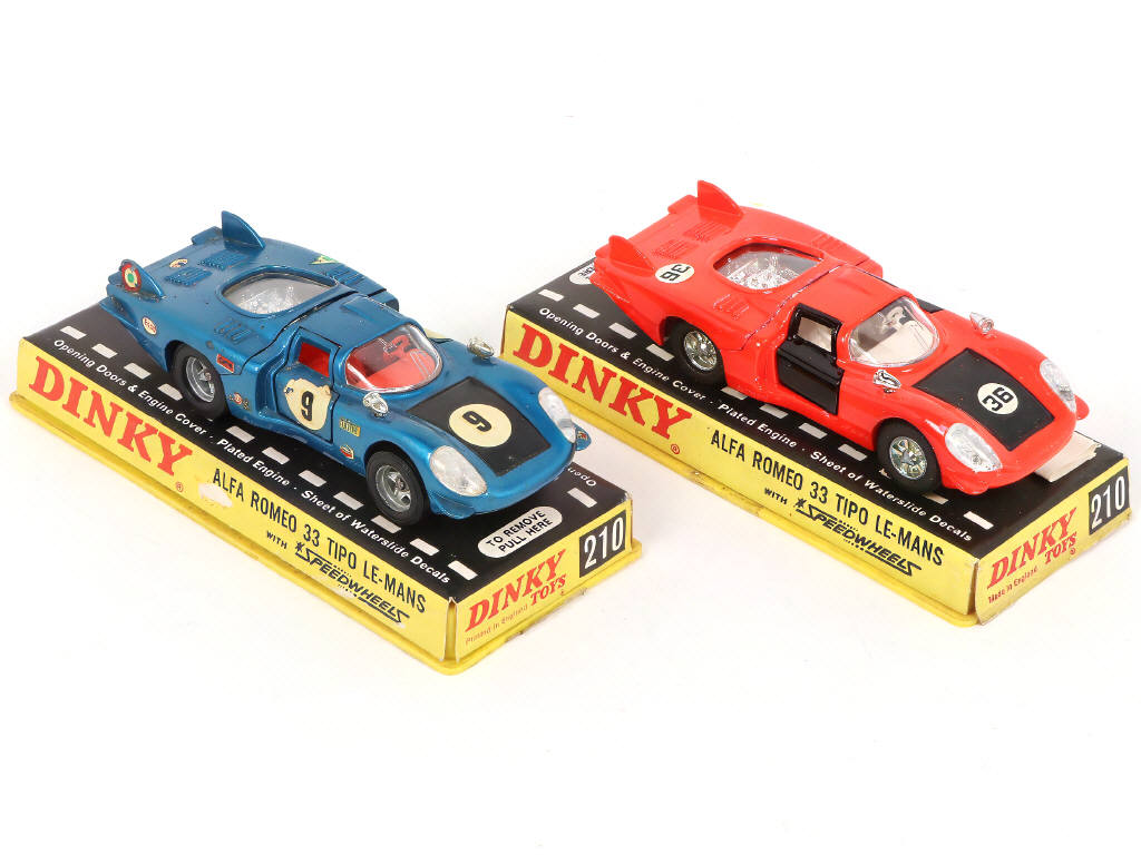 Lot 299 - DINKY TOYS (GB) (2)
