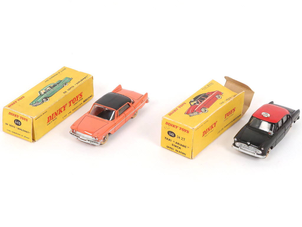 Lot 342 - DINKY TOYS (FRANCE) (2)