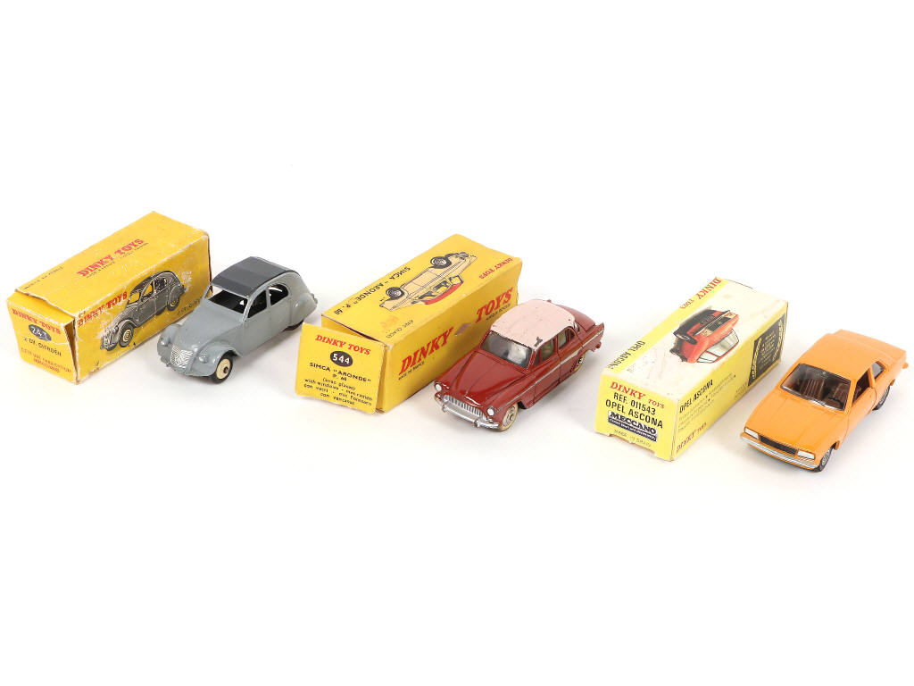Lot 350 - DINKY TOYS (FRANCE) (3)