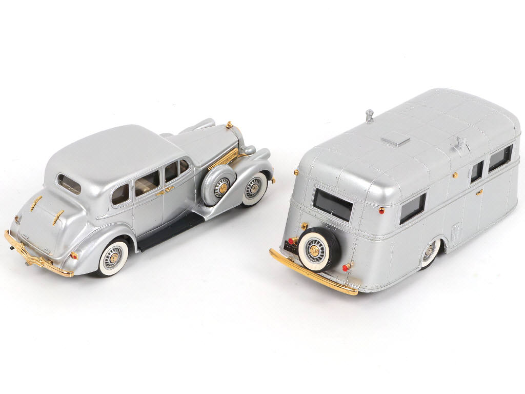 Lot 157 - BROOKLIN MODELS (GB) (1)