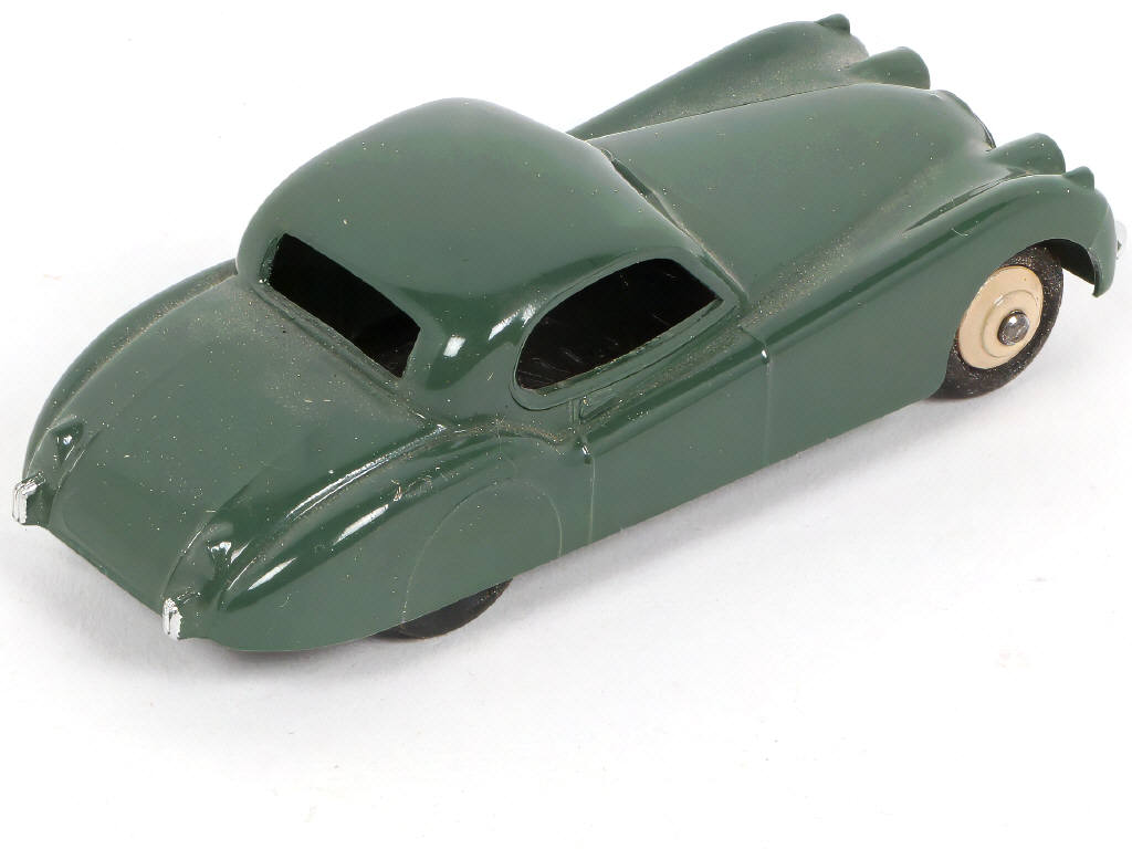 Lot 271 - DINKY TOYS (GB) (1)