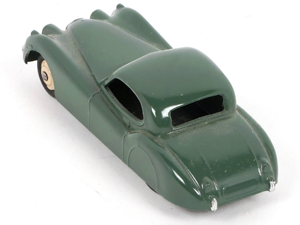 Lot 271 - DINKY TOYS (GB) (1)