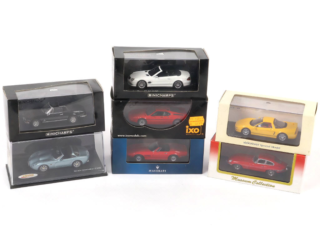 Lot 79 - DIVERS (7)