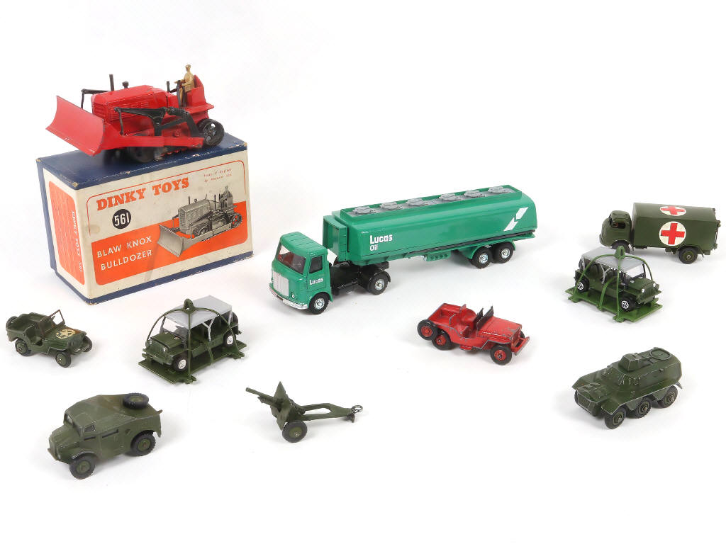 Lot 228 - DINKY TOYS (GB) (10)