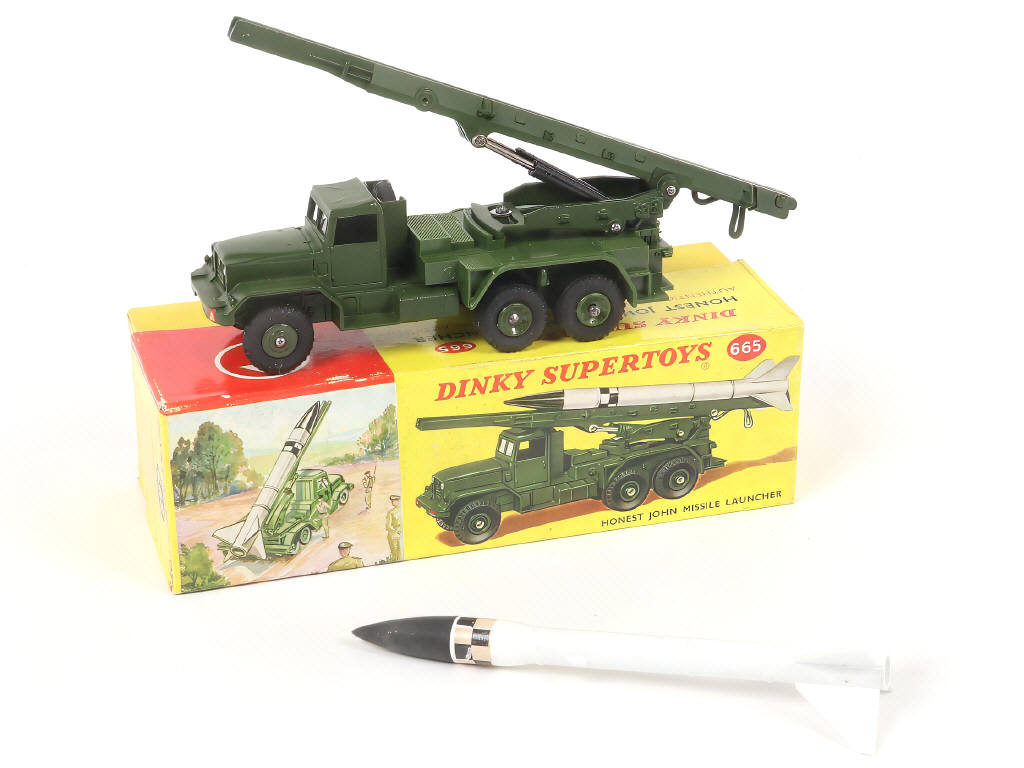 Lot 212 - DINKY TOYS (GB) (1)