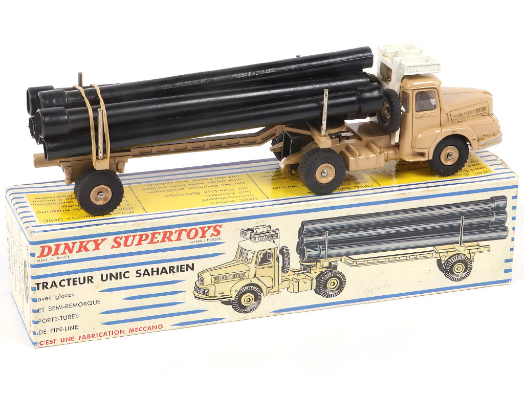 Lot 247 - DINKY TOYS (FRANCE) (1)