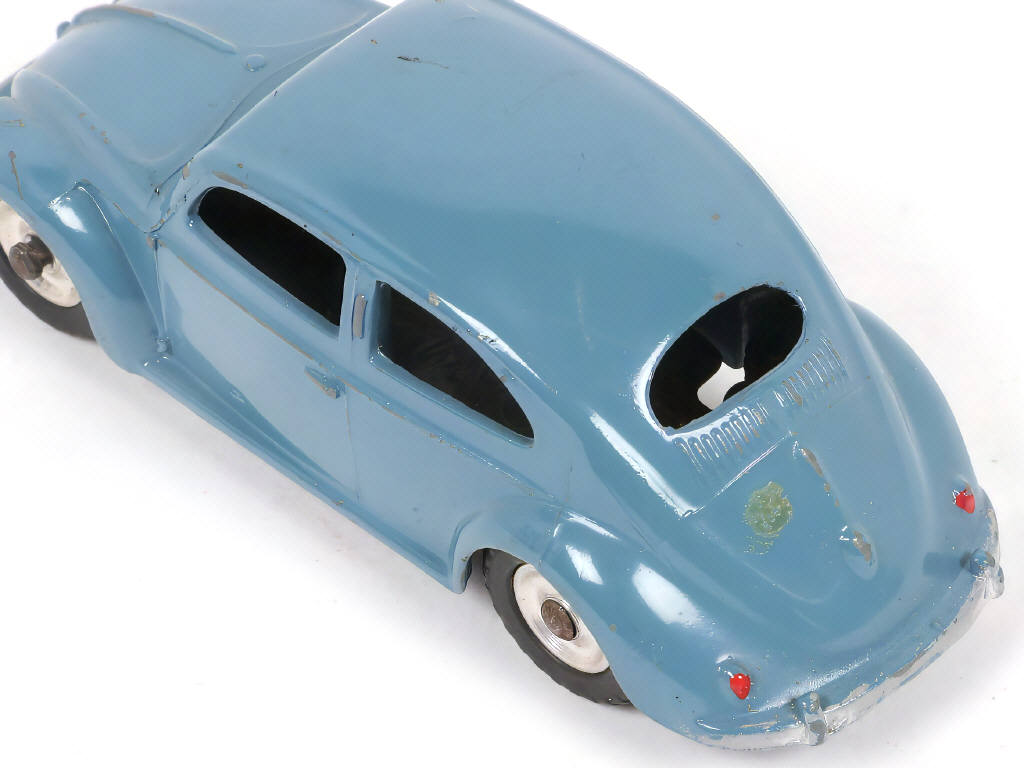 Lot 219 - DINKY TOYS (GB) (3)