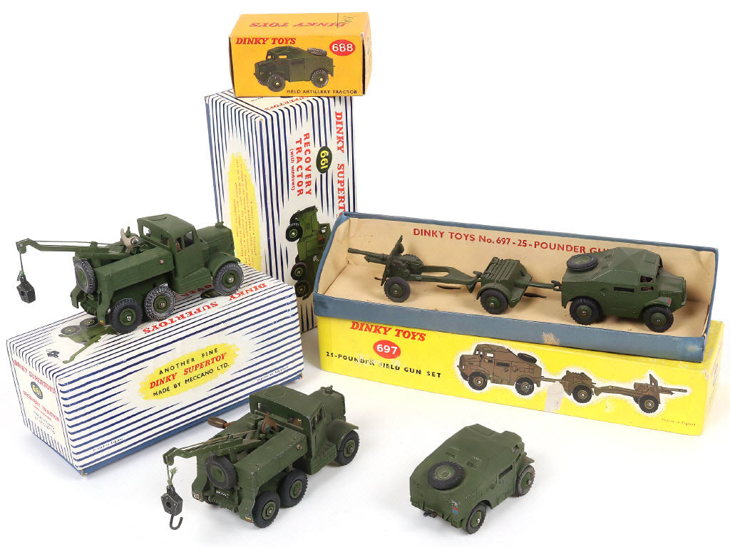 Lot 224 - DINKY TOYS (GB) (4)
