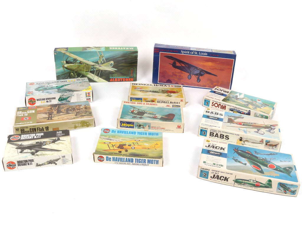 Lot 15 - DIVERS (11)