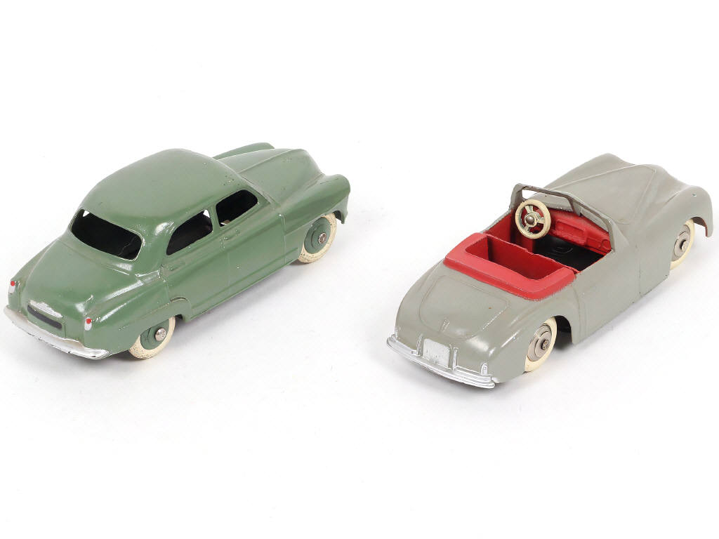 Lot 251 - DINKY TOYS (FRANCE) (2)