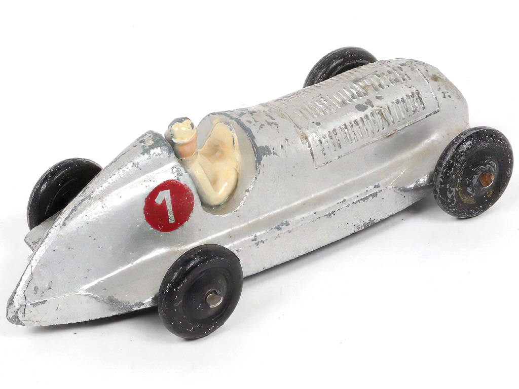 Lot 235 - DINKY TOYS (FRANCE) (1)