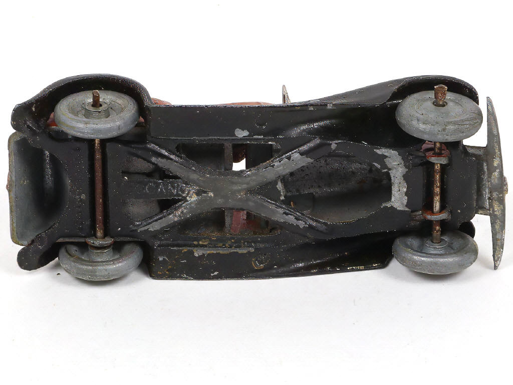 Lot 239 - DINKY TOYS (FRANCE) (1)
