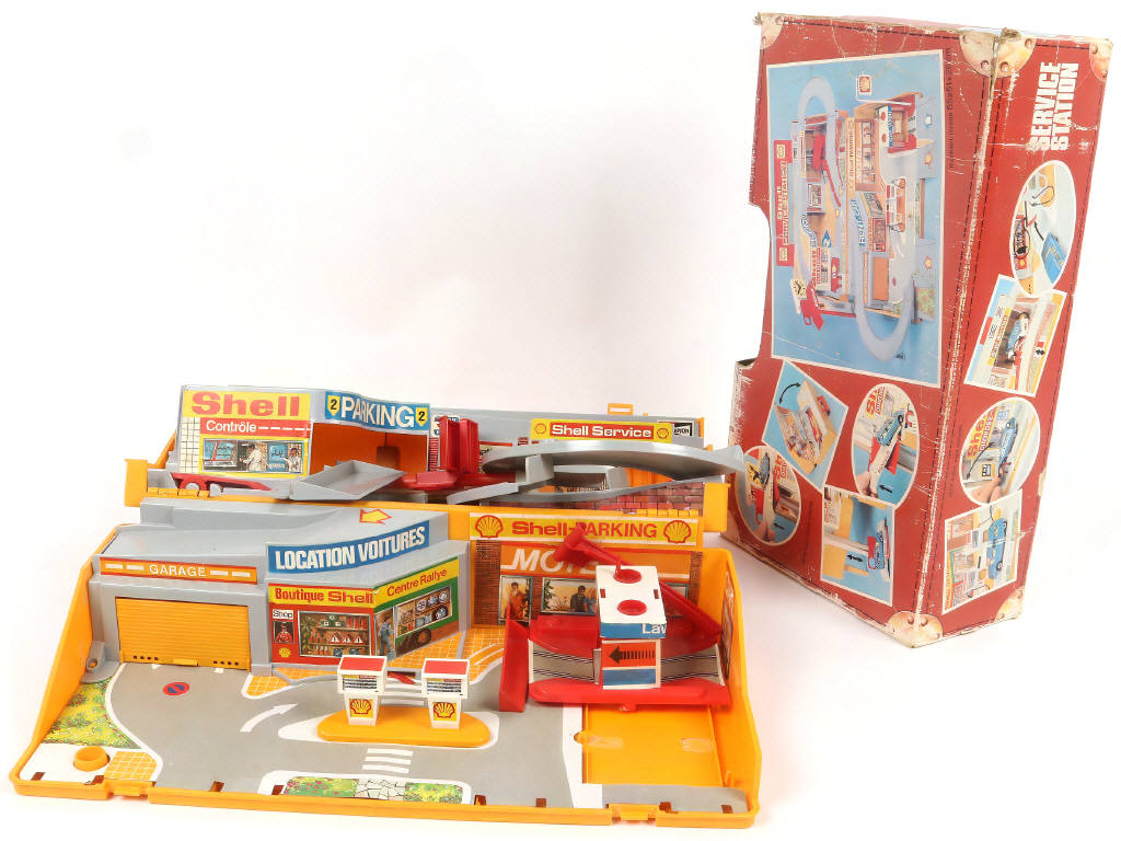 Lot 157 - DIVERS (30)