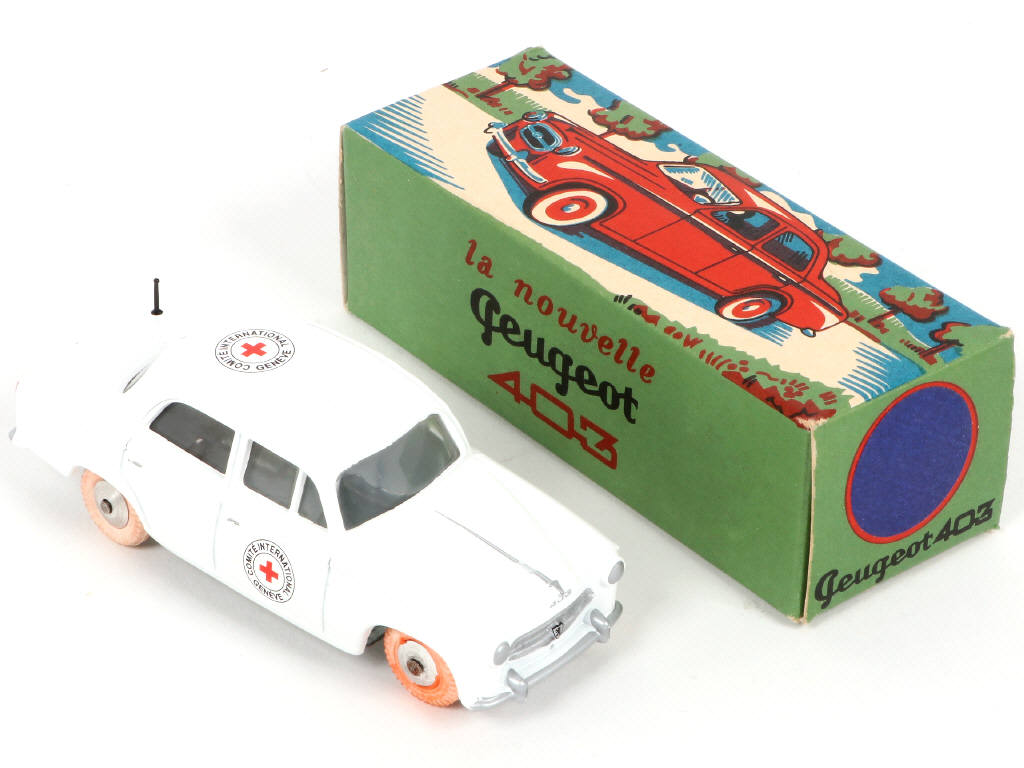 Lot 64 - DIVERS (4)
