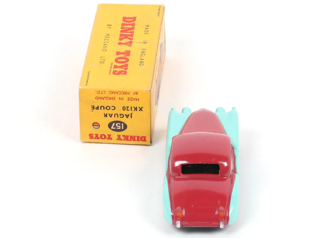 Lot 261 - DINKY TOYS (GB) (1)