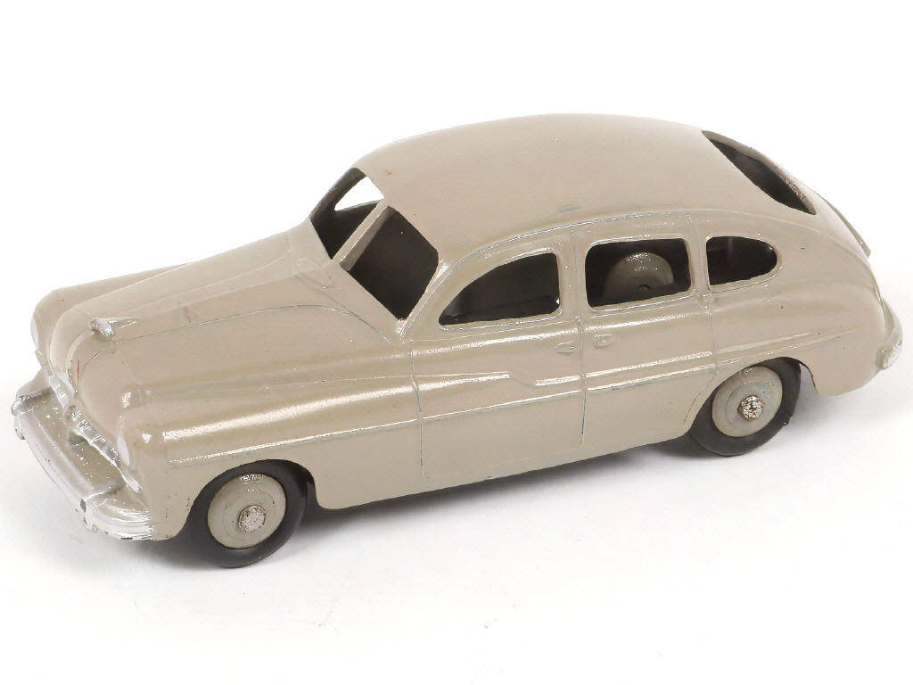 Lot 212 - DINKY TOYS (FRANCE) (1)