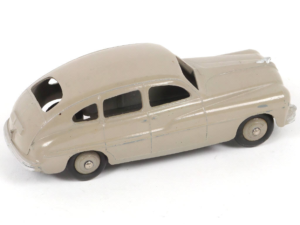 Lot 212 - DINKY TOYS (FRANCE) (1)