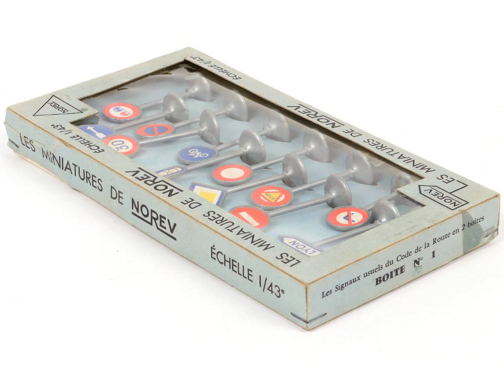 Lot 22 - NOREV (FRANCE) (1)