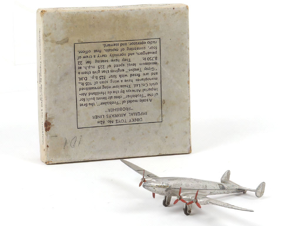 Lot 262 - DINKY TOYS (GB) (1)