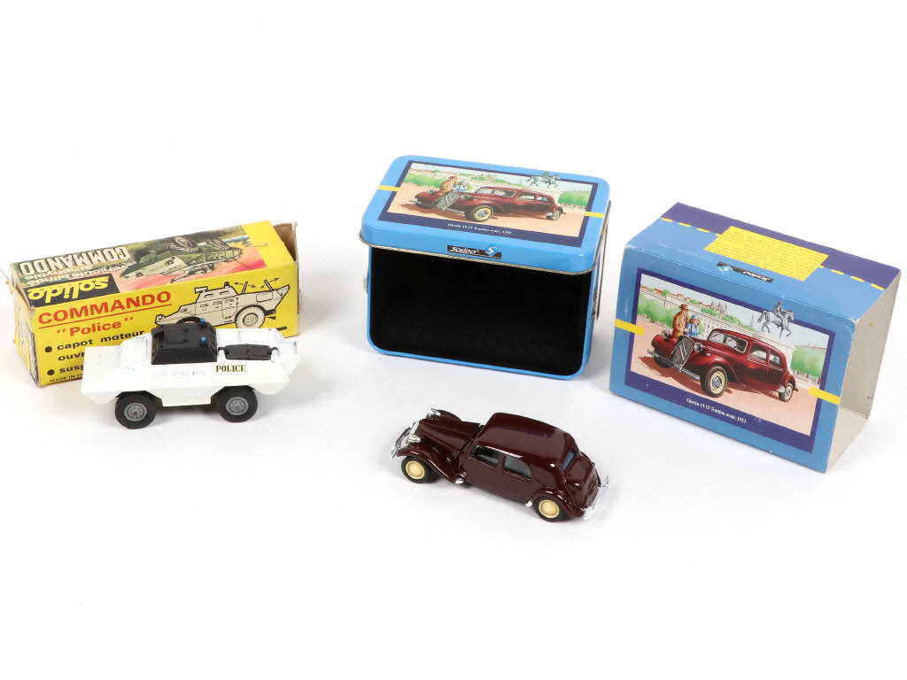 Lot 51 - DIVERS (10)