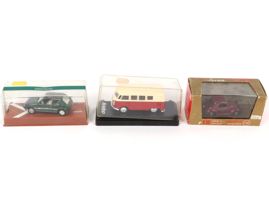 Lot 52 - DIVERS (11)