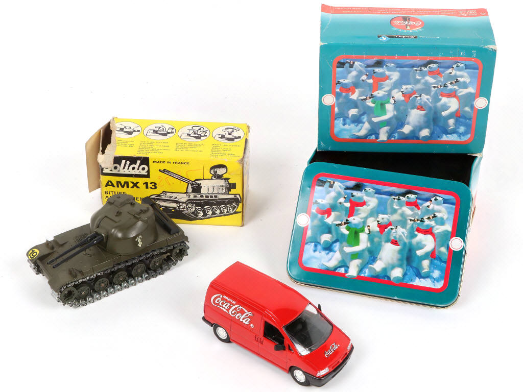 Lot 52 - DIVERS (11)