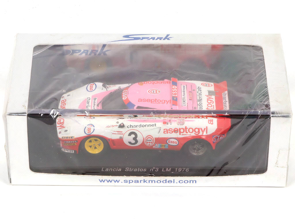 Lot 64 - SPARK (MACAU) (1)