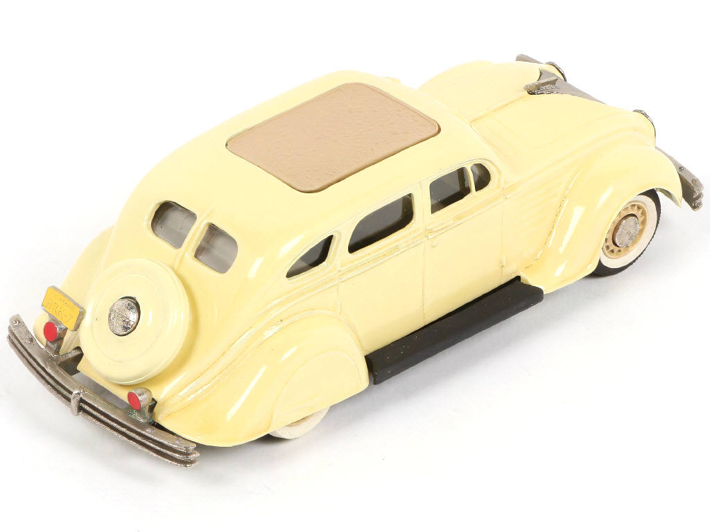 Lot 142 - BROOKLIN MODELS (GB) (1)