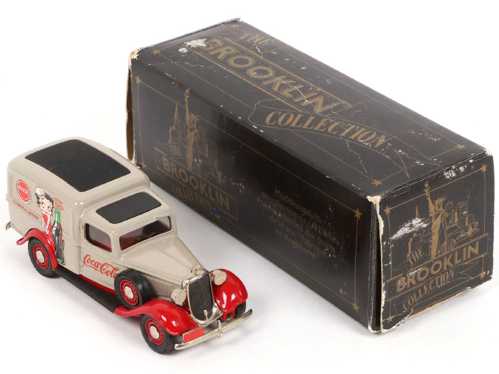 Lot 135 - BROOKLIN MODELS (GB) (1)