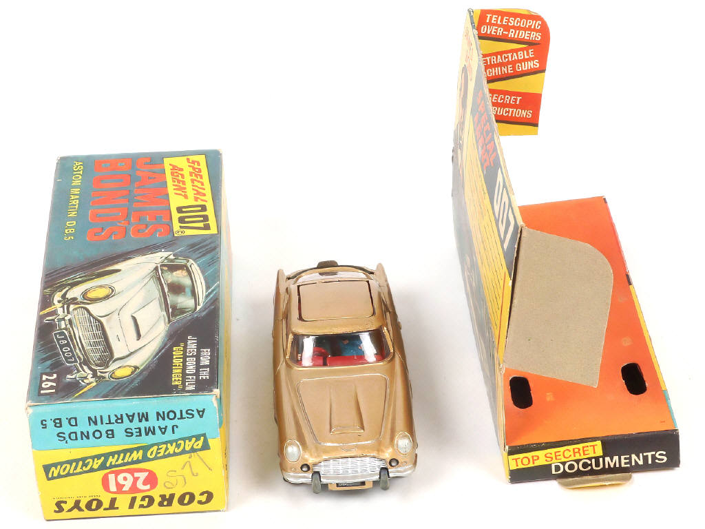 Lot 151 - CORGI TOYS (GB) (1)