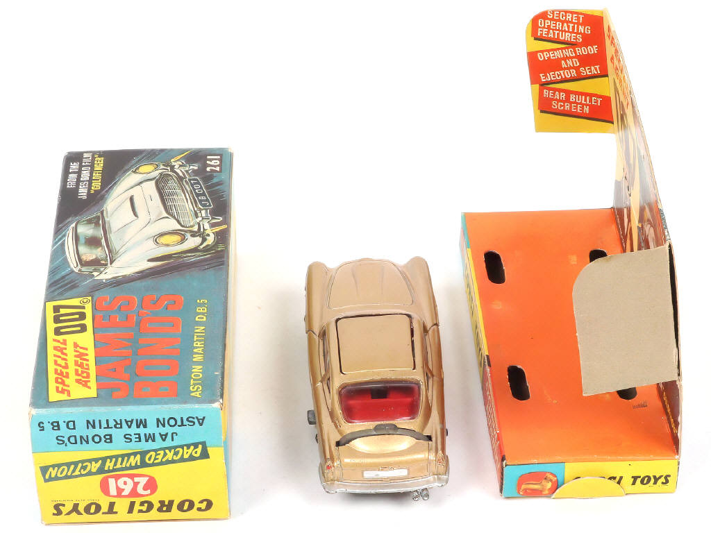 Lot 151 - CORGI TOYS (GB) (1)