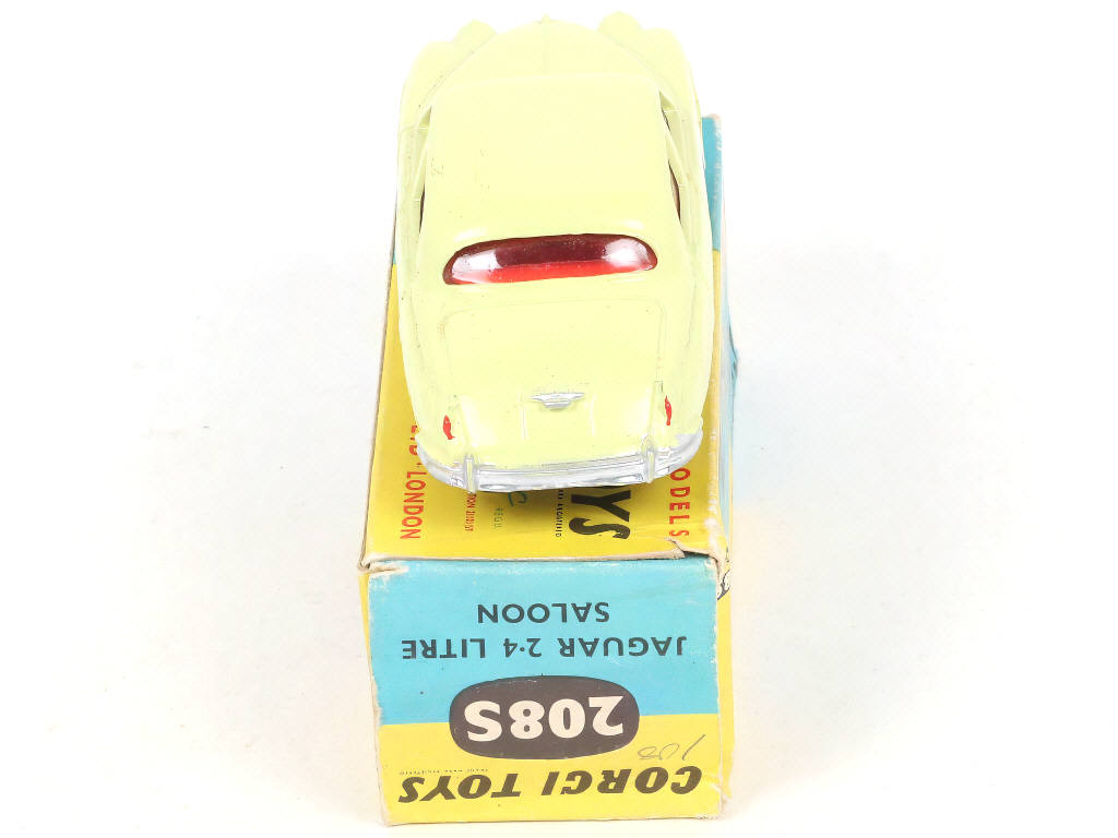 Lot 147 - CORGI TOYS (GB) (1)