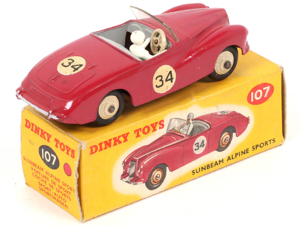 Lot 232 - DINKY TOYS (GB) (1)