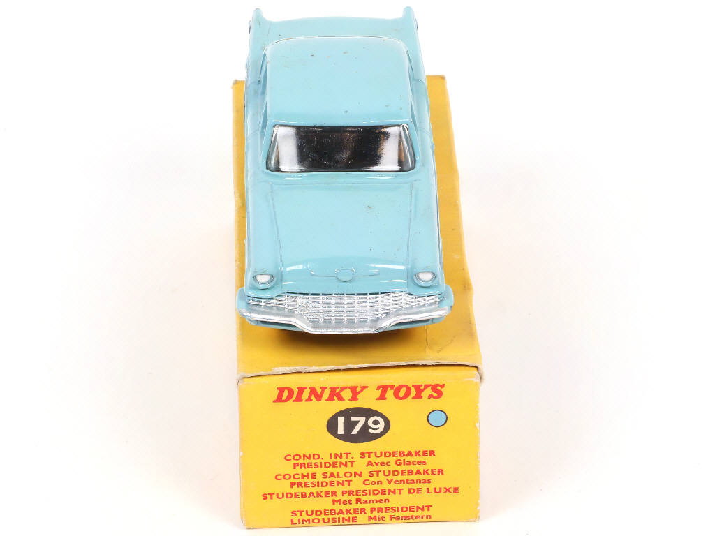 Lot 237 - DINKY TOYS (GB) (1)