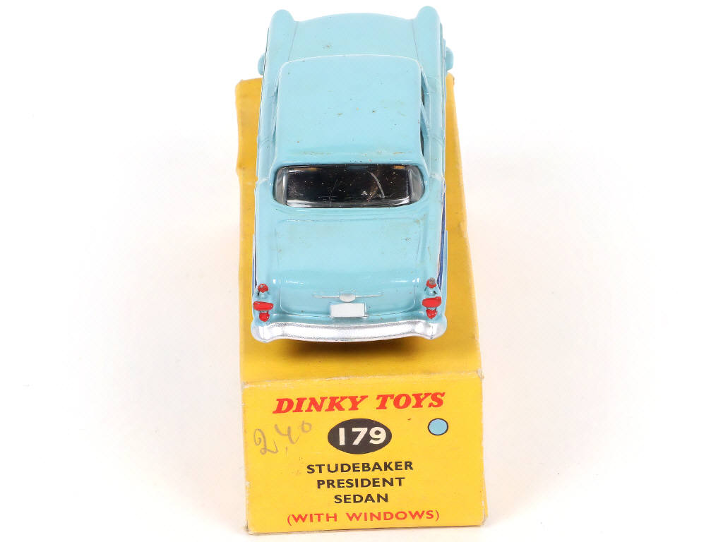 Lot 237 - DINKY TOYS (GB) (1)
