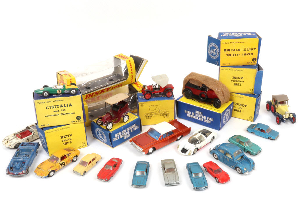 Lot 57 - DIVERS (24)