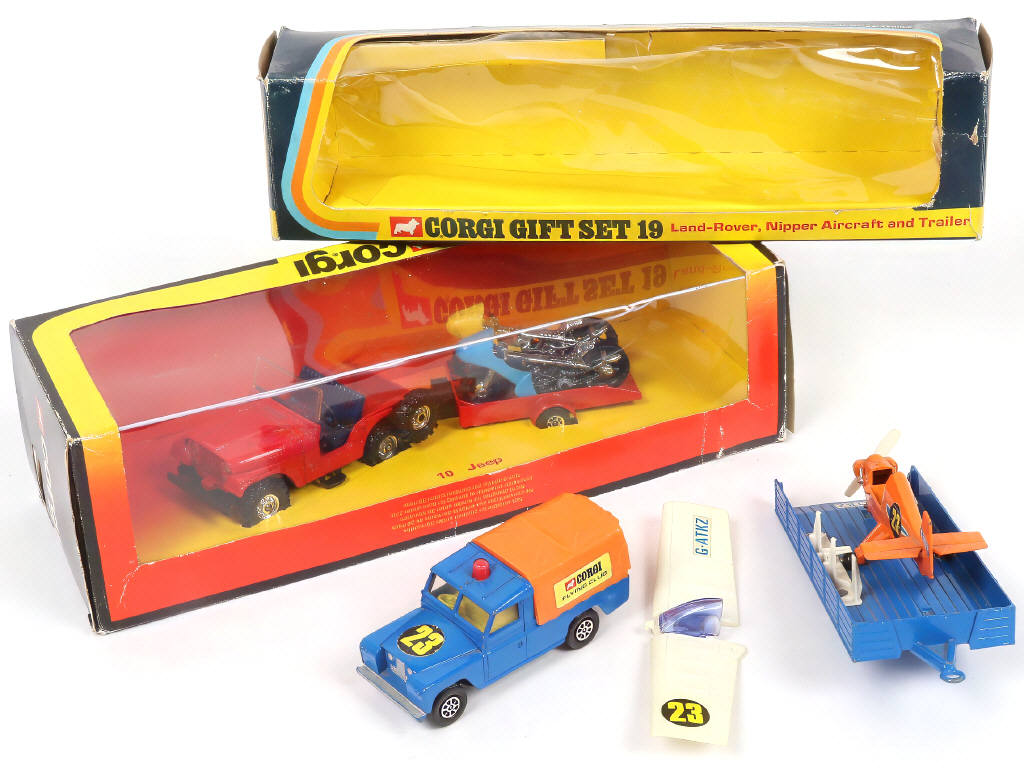 Lot 162 - CORGI TOYS (GB) (2)