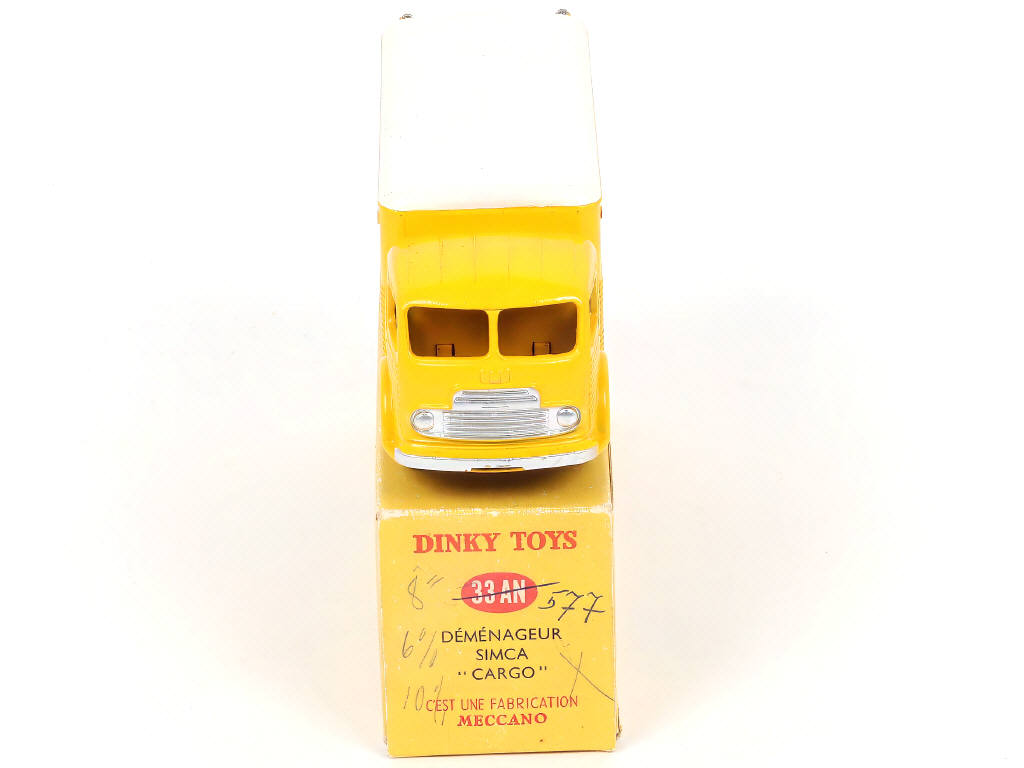 Lot 331 - DINKY TOYS (FRANCE) (1)