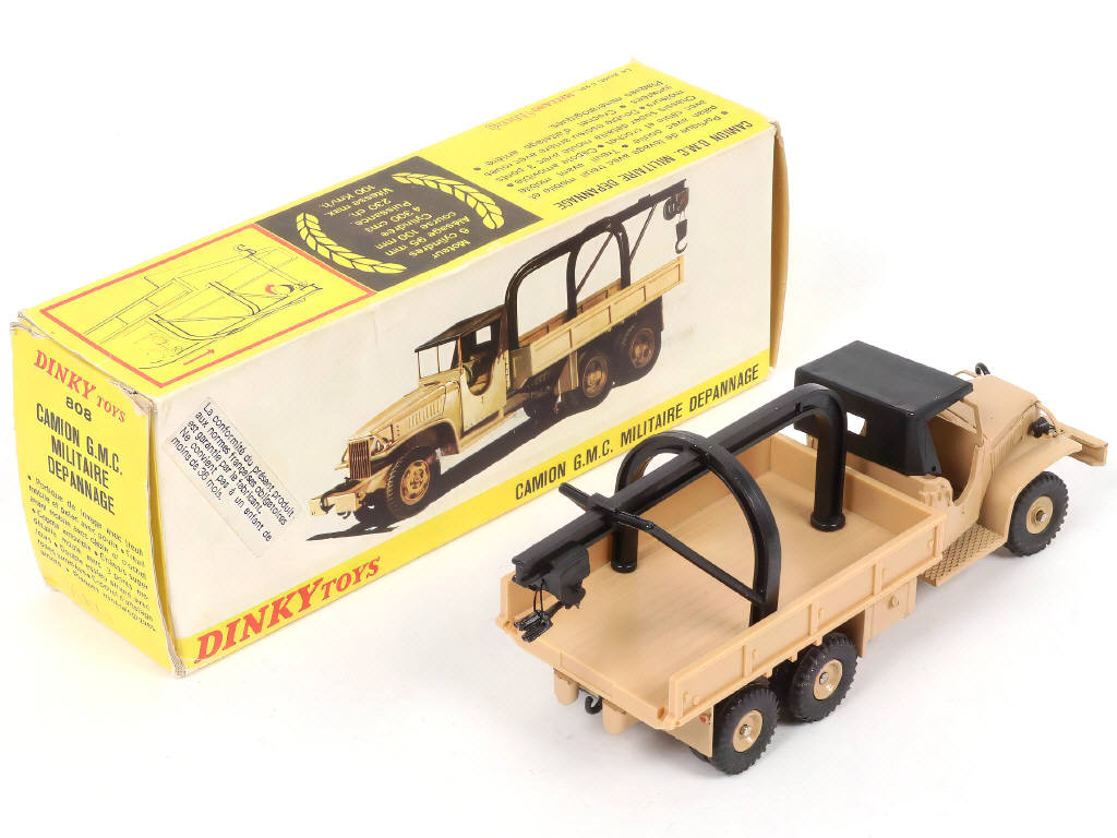 Lot 345 - DINKY TOYS (FRANCE) (1)