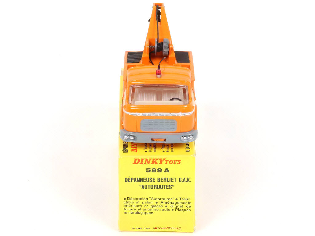 Lot 342 - DINKY TOYS (FRANCE) (1)