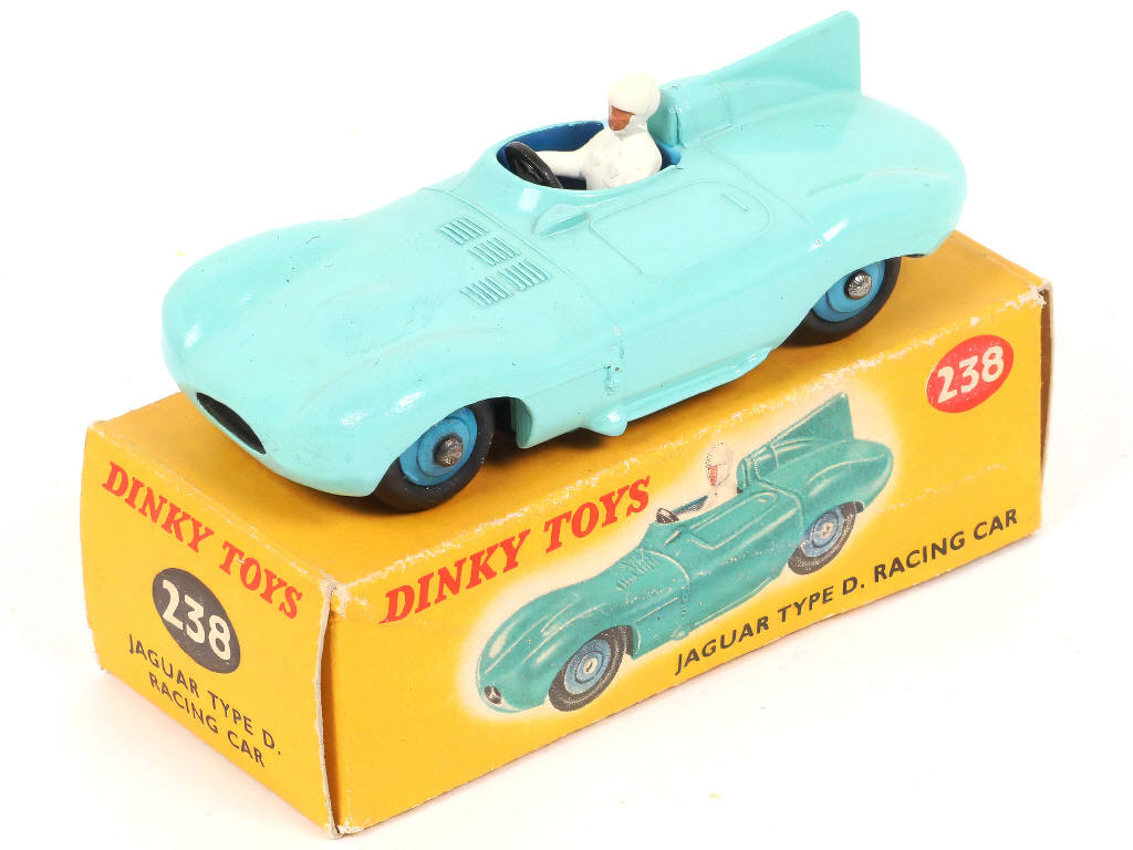 Lot 240 - DINKY TOYS (GB) (1)