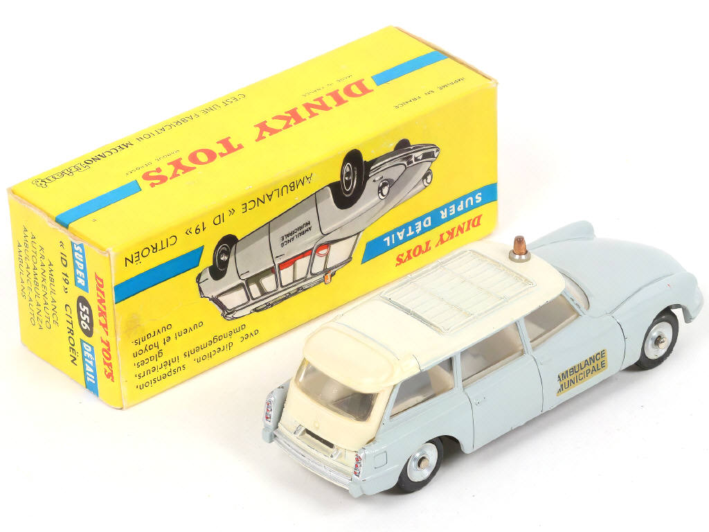 Lot 301 - DINKY TOYS (FRANCE) (1)