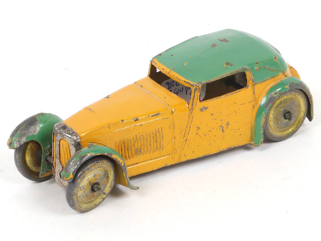 Lot 225 - DINKY TOYS (GB) (1)