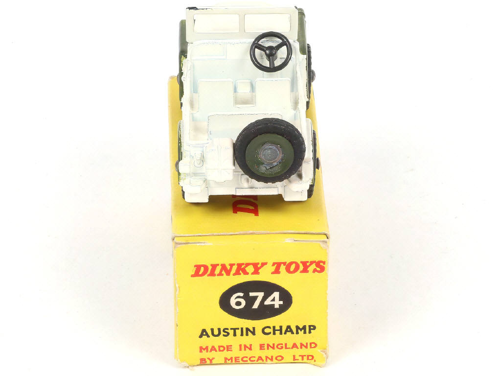 Lot 242 - DINKY TOYS (GB) (1)