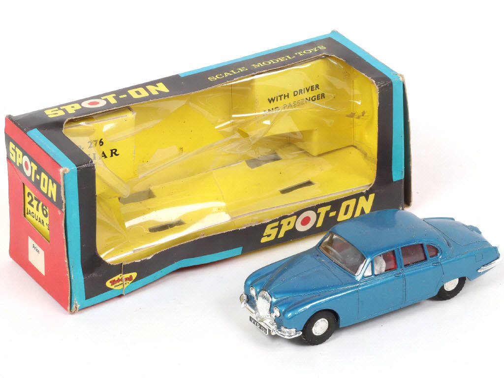 Lot 81 - SPOT-ON (GB) (1)