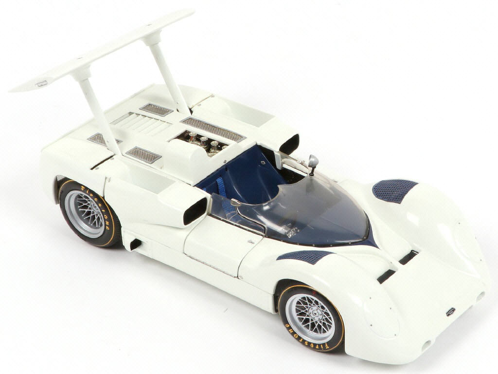 Lot 30 - EXOTO (USA) (1)